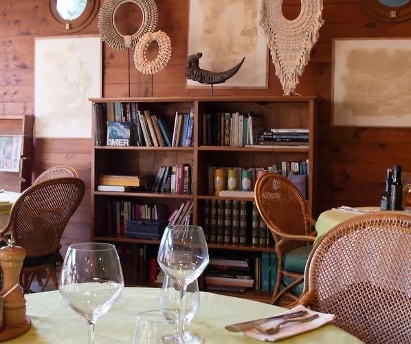 호텔 Le Porquerollais *